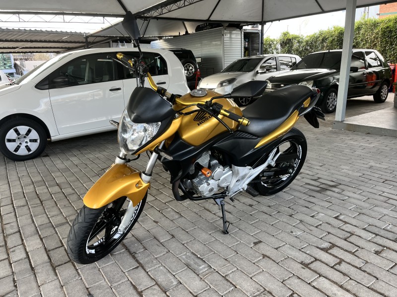 cb 300r  2010 caxias do sul