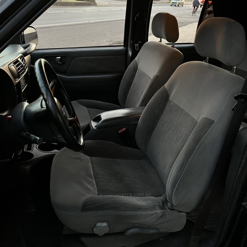 BLAZER 2.4 MPFI COLINA 4X2 8V FLEX 4P MANUAL - 2004 - VACARIA