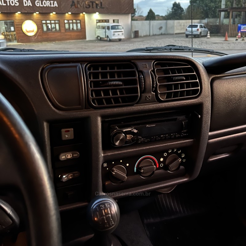 BLAZER 2.4 MPFI COLINA 4X2 8V FLEX 4P MANUAL - 2004 - VACARIA