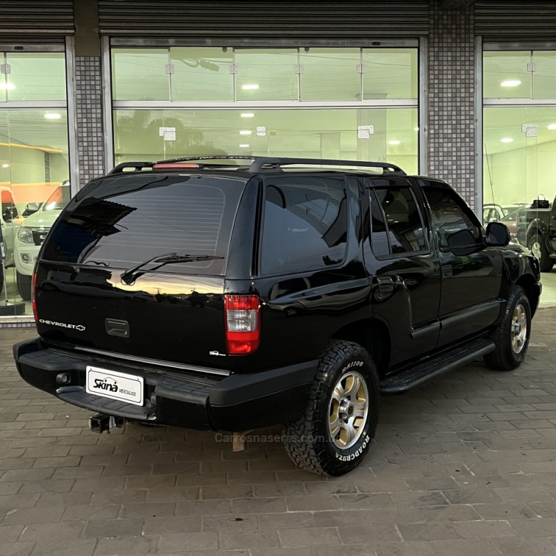 BLAZER 2.4 MPFI COLINA 4X2 8V FLEX 4P MANUAL - 2004 - VACARIA