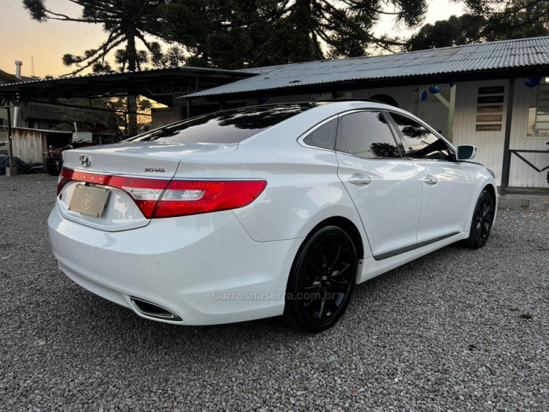 AZERA 3.0 MPFI GLS V6 24V GASOLINA 4P AUTOMÁTICO - 2013 - CANELA