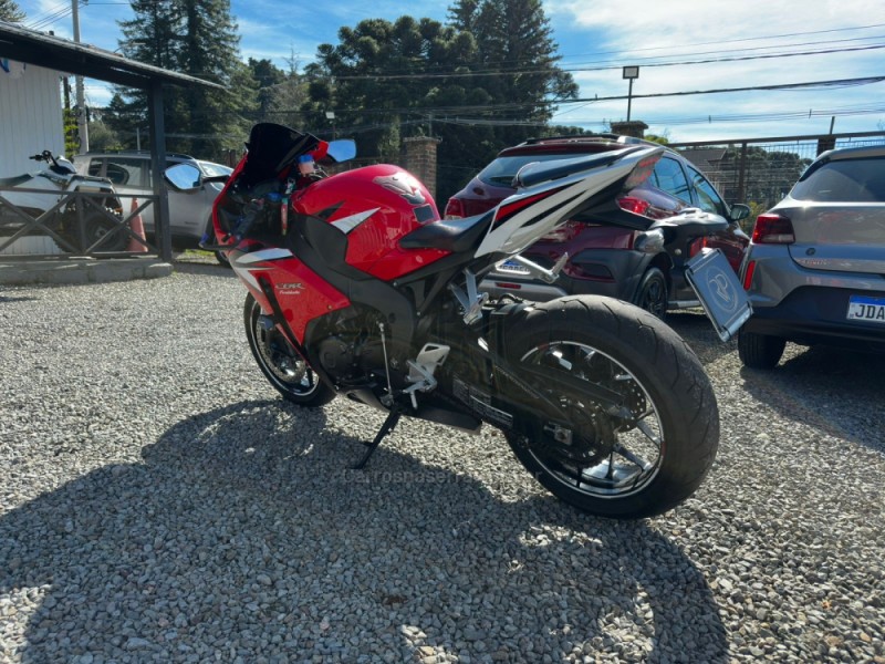 CBR 1000RR FIREBLADE - 2012 - CANELA