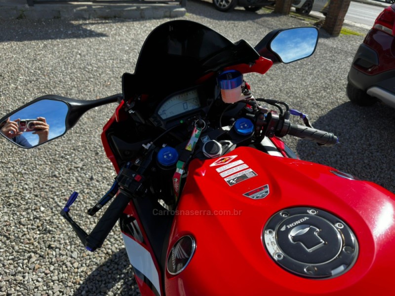 CBR 1000RR FIREBLADE - 2012 - CANELA
