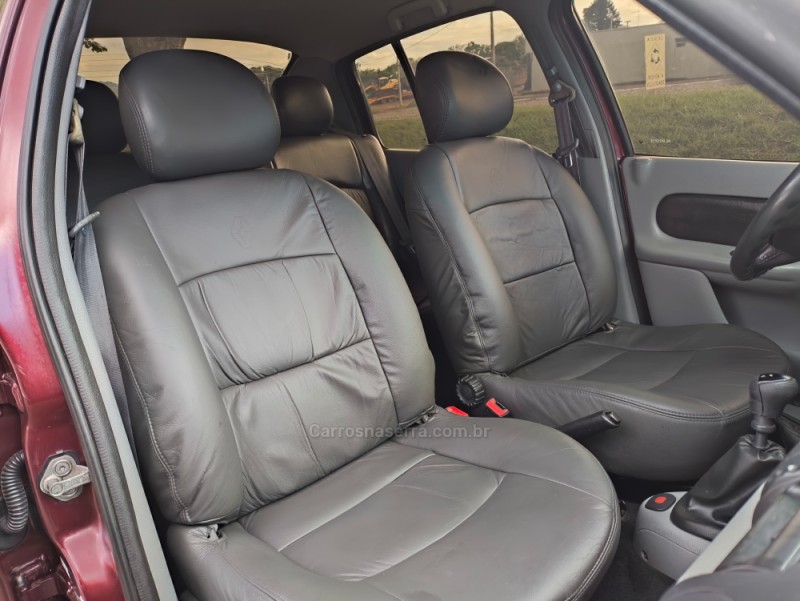 CLIO 1.6 PRIVILÉGE SEDAN 16V FLEX 4P MANUAL - 2008 - DOIS IRMãOS