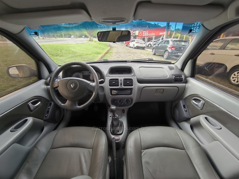 CLIO 1.6 PRIVILÉGE SEDAN 16V FLEX 4P MANUAL - 2008 - DOIS IRMãOS