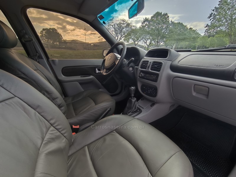 CLIO 1.6 PRIVILÉGE SEDAN 16V FLEX 4P MANUAL - 2008 - DOIS IRMãOS