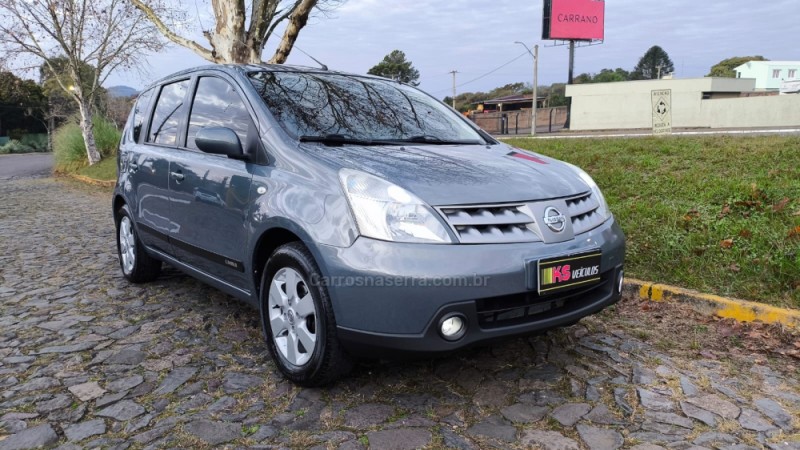livina 1.8 sl 16v flex 4p automatico 2010 dois irmaos