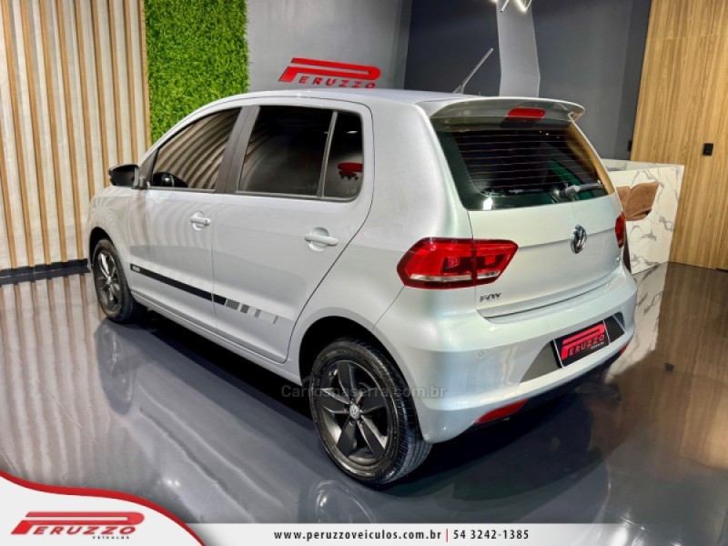 FOX 1.6 MSI RUN 8V FLEX 4P MANUAL - 2017 - NOVA PRATA