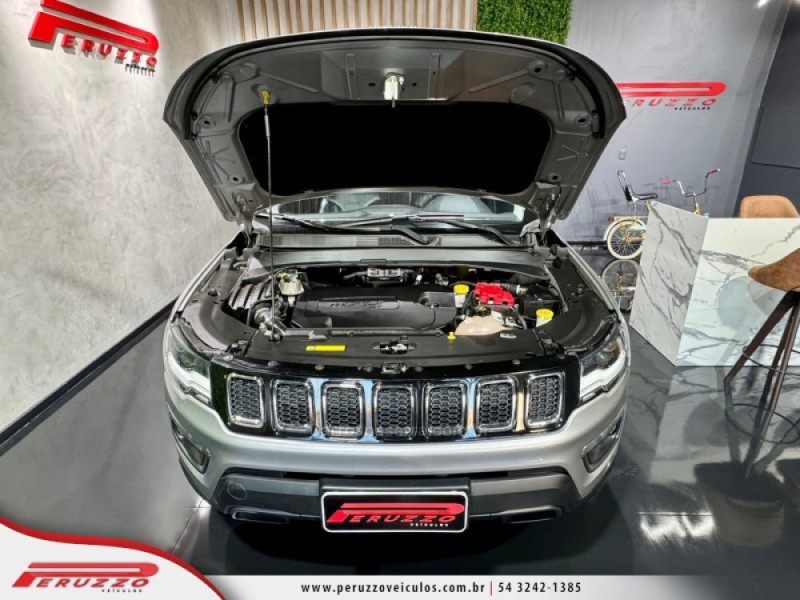 COMPASS 2.0 16V DIESEL LONGITUDE 4X4 AUTOMÁTICO - 2019 - NOVA PRATA