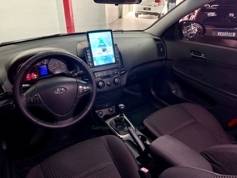 I30 2.0 MPFI GLS 16V GASOLINA 4P MANUAL - 2011 - CAXIAS DO SUL