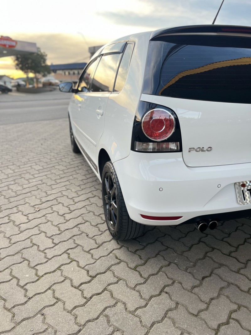 POLO 1.6 MI SPORTLINE 8V FLEX 4P MANUAL - 2013 - CAXIAS DO SUL