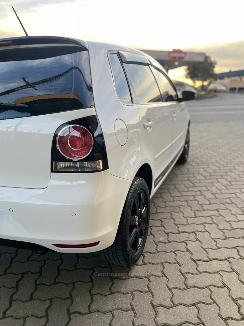 POLO 1.6 MI SPORTLINE 8V FLEX 4P MANUAL - 2013 - CAXIAS DO SUL