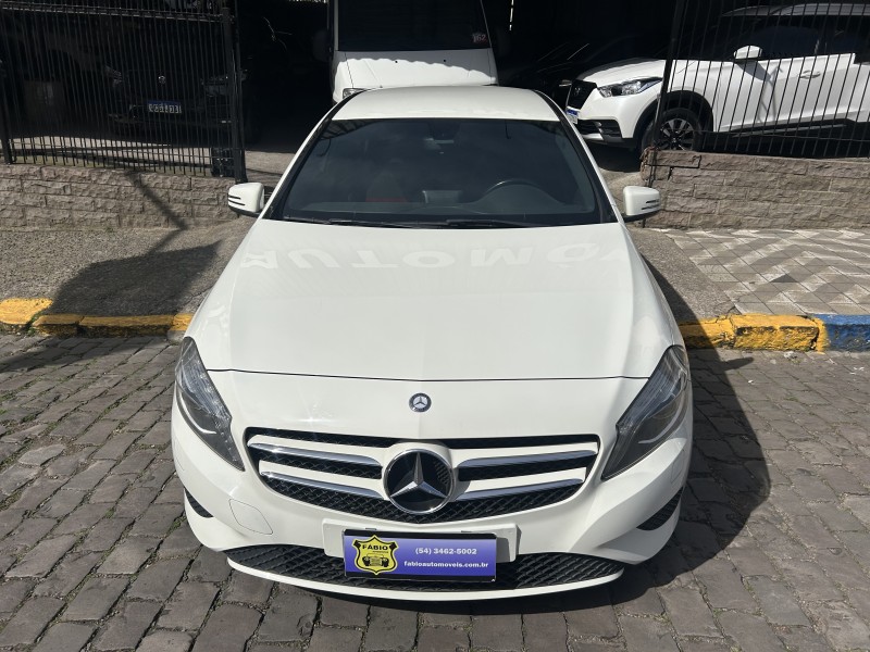 A 200 1.6 TURBO 16V GASOLINA 4P AUTOMÁTICO - 2015 - GARIBALDI