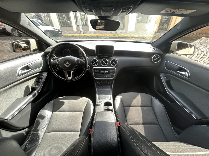 A 200 1.6 TURBO 16V GASOLINA 4P AUTOMÁTICO - 2015 - GARIBALDI