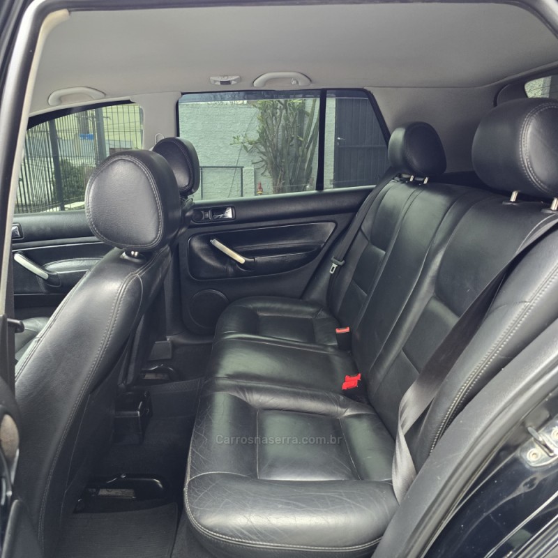 GOLF 1.6 MI TECH 8V FLEX 4P MANUAL - 2009 - CAXIAS DO SUL