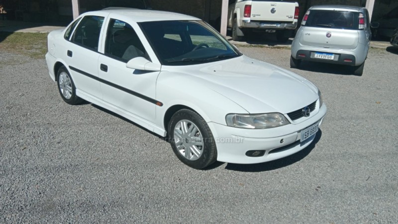 VECTRA 2.0 MPFI GLS 8V GASOLINA 4P MANUAL