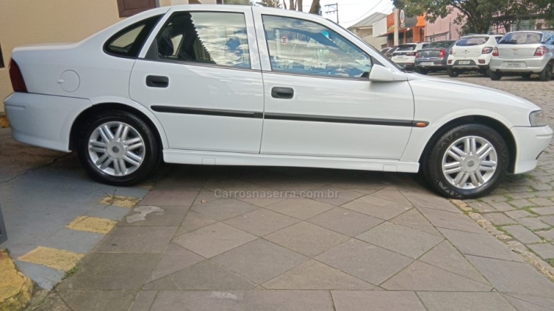 VECTRA 2.0 MPFI GLS 8V GASOLINA 4P MANUAL - 2000 - BENTO GONçALVES