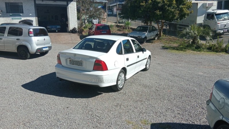 VECTRA 2.0 MPFI GLS 8V GASOLINA 4P MANUAL - 2000 - BENTO GONçALVES