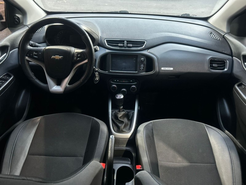 ONIX 1.4 MPFI ACTIV 8V FLEX 4P MANUAL - 2019 - TRêS COROAS