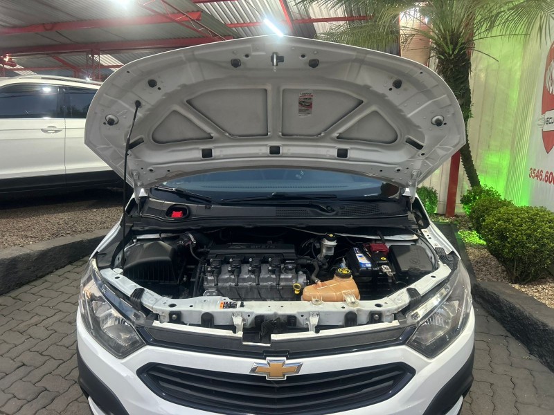 ONIX 1.4 MPFI ACTIV 8V FLEX 4P MANUAL - 2019 - TRêS COROAS
