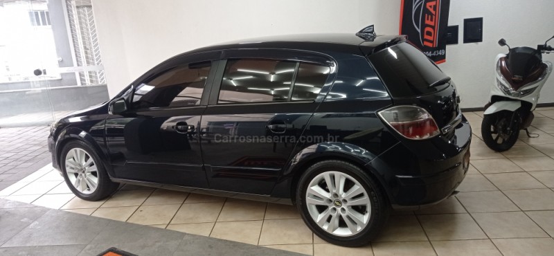 VECTRA 2.0 MPFI GT HATCH 8V FLEX 4P MANUAL - 2011 - CAXIAS DO SUL