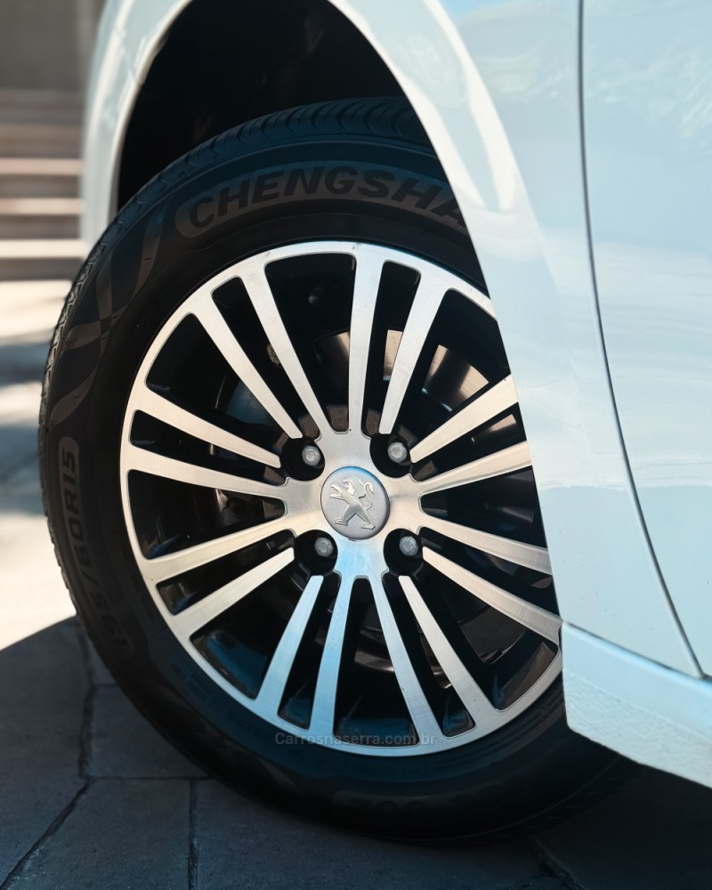 208 1.2 ALLURE 12V FLEX 4P MANUAL - 2017 - NOVO HAMBURGO