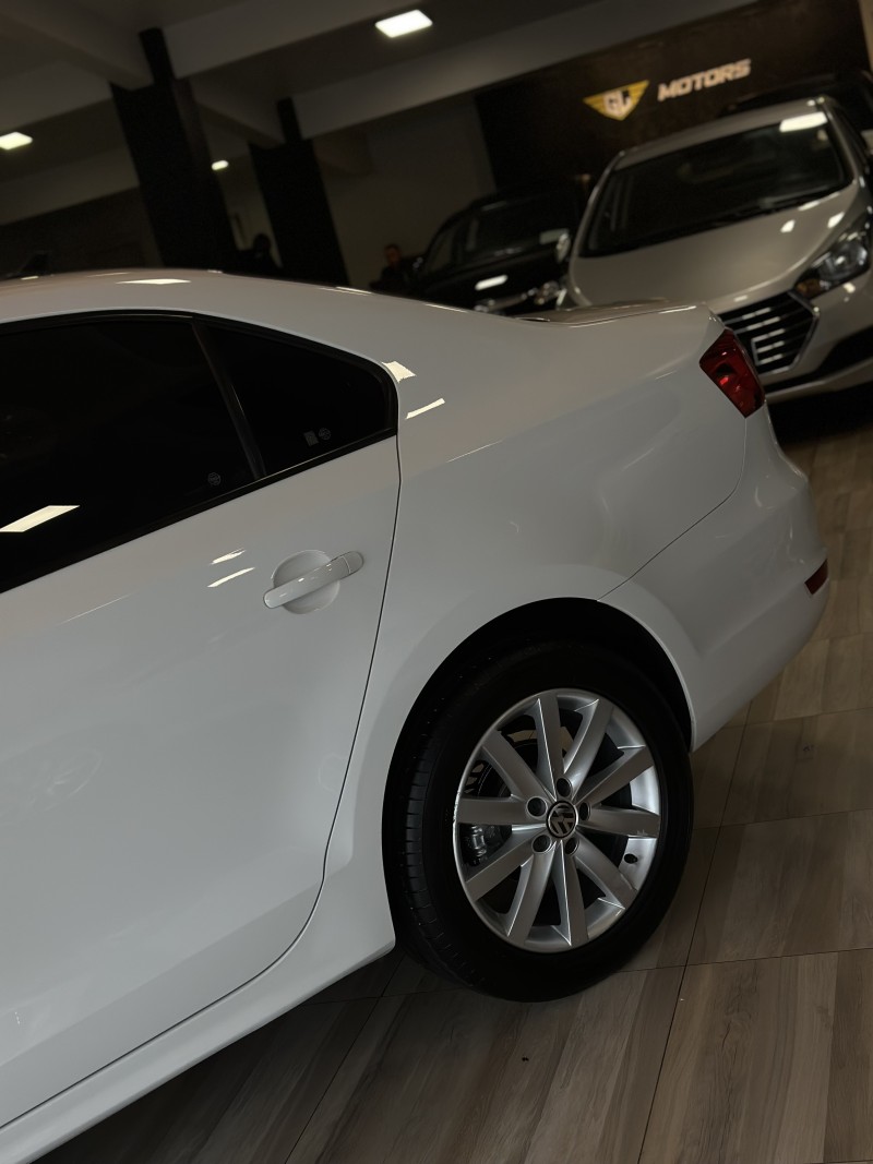 JETTA 2.0 COMFORTLINE FLEX 4P TIPTRONIC - 2013 - CAXIAS DO SUL