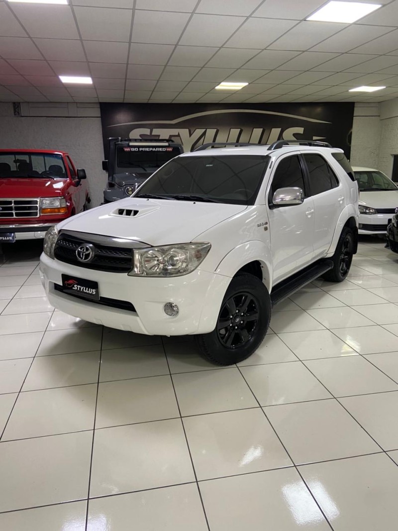 HILUX SW4 3.0 SRV 4X4 7 LUGARES 16V TURBO INTERCOOLER DIESEL 4P AUTOMÁTICO - 2011 - ESTâNCIA VELHA