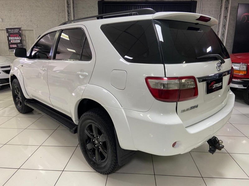 HILUX SW4 3.0 SRV 4X4 7 LUGARES 16V TURBO INTERCOOLER DIESEL 4P AUTOMÁTICO - 2011 - ESTâNCIA VELHA
