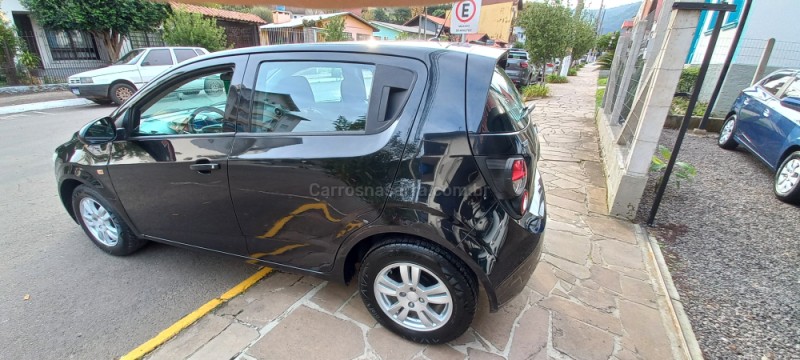 SONIC 1.6 LT 16V FLEX 4P MANUAL - 2014 - PICADA CAFé