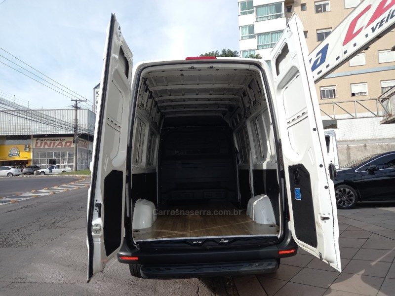 SPRINTER 2.2 FURGÃO 416 LONGO TETO ALTO DIESEL 3P MANUAL - 2022 - BENTO GONçALVES