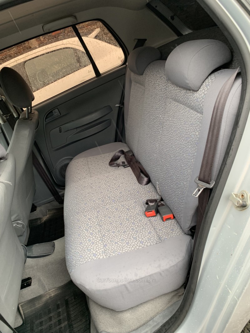 FOX 1.6 MI PLUS 8V FLEX 4P MANUAL - 2006 - CAXIAS DO SUL
