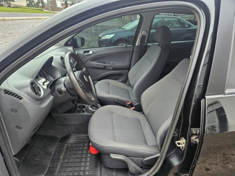 VOYAGE 1.6 MI CITY 8V FLEX 4P MANUAL - 2013 - VERANóPOLIS