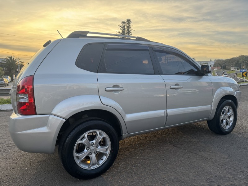 TUCSON 2.0 MPFI GLS 16V 143CV 2WD GASOLINA 4P AUTOMÁTICO - 2014 - DOIS IRMãOS