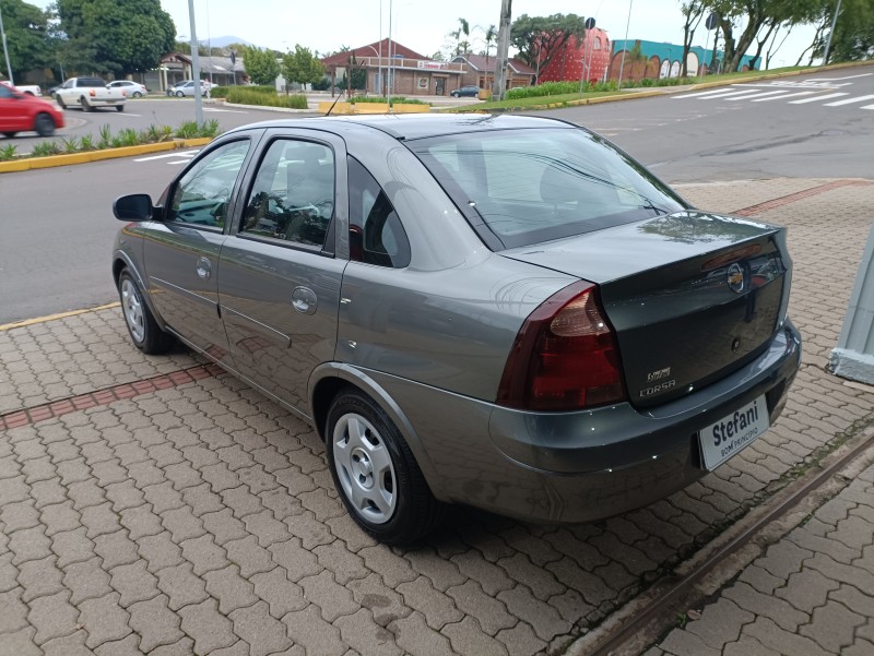 CORSA 1.4 MPFI PREMIUM SEDAN 8V FLEX 4P MANUAL - 2012 - BOM PRINCíPIO