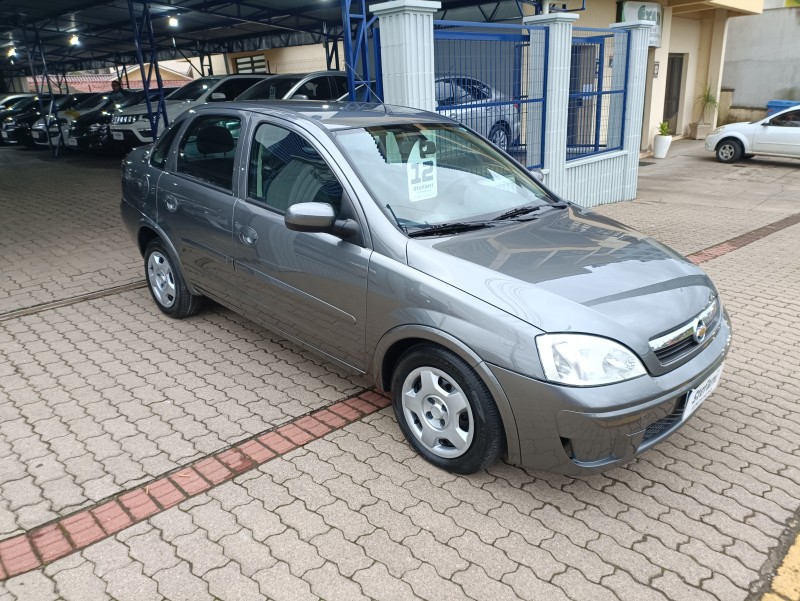 CORSA 1.4 MPFI PREMIUM SEDAN 8V FLEX 4P MANUAL - 2012 - BOM PRINCíPIO