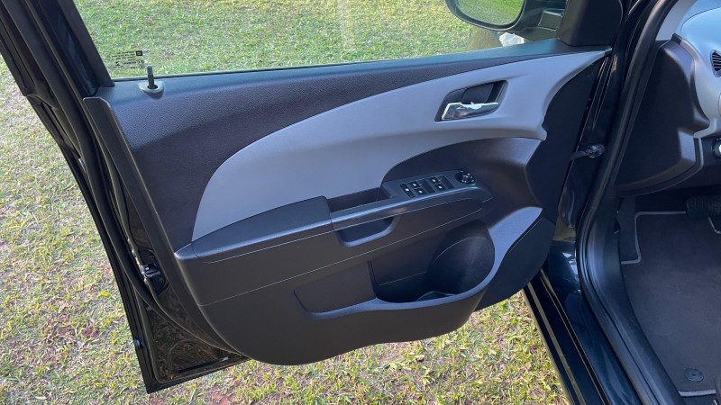 SONIC 1.6 LTZ SEDAN 16V FLEX 4P AUTOMÁTICO - 2013 - BOM PRINCíPIO
