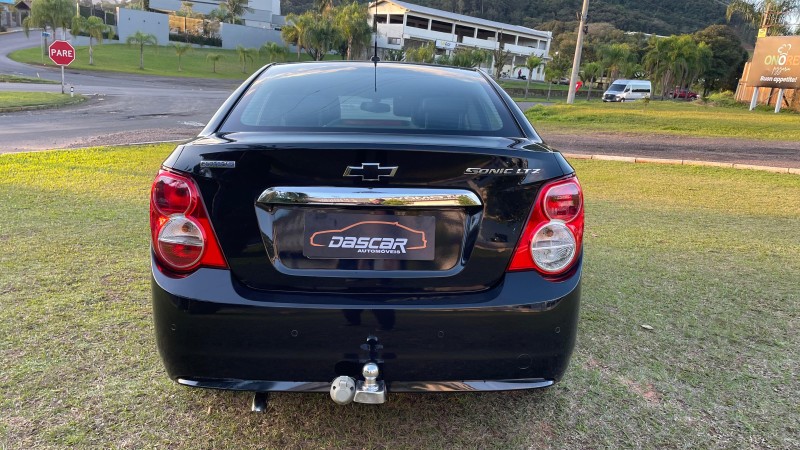 SONIC 1.6 LTZ SEDAN 16V FLEX 4P AUTOMÁTICO - 2013 - BOM PRINCíPIO