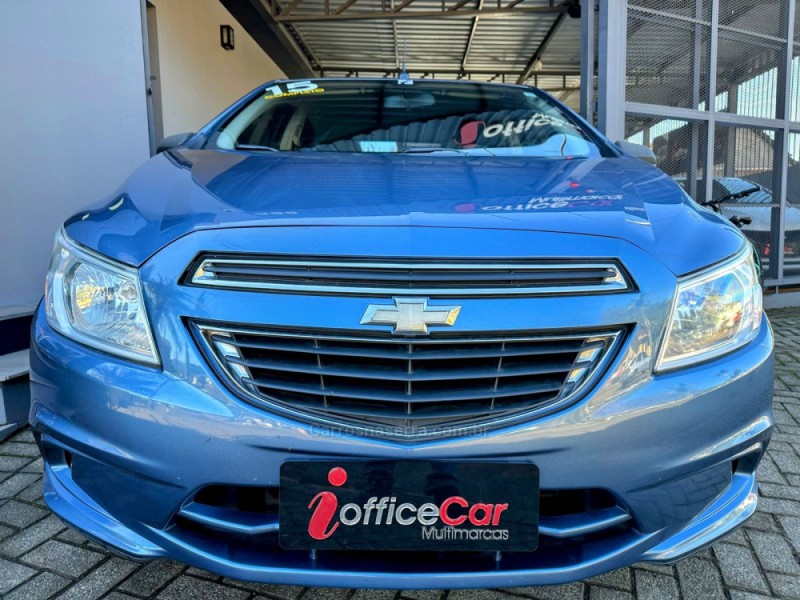 ONIX 1.0 MPFI LT 8V FLEX 4P MANUAL - 2015 - TRêS COROAS