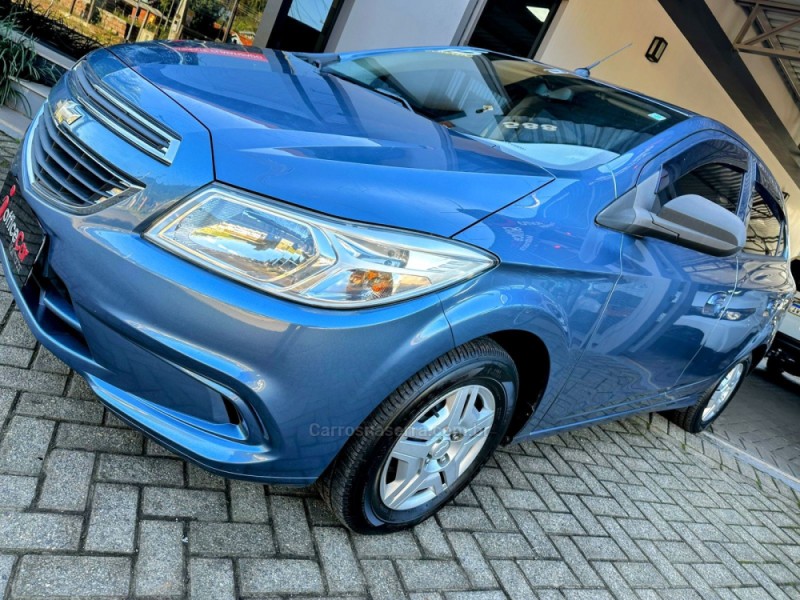 ONIX 1.0 MPFI LT 8V FLEX 4P MANUAL - 2015 - TRêS COROAS