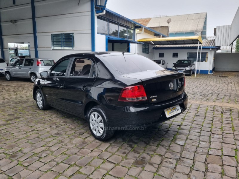 VOYAGE 1.0 MI TRENDLINE 8V FLEX 4P MANUAL - 2013 - VACARIA