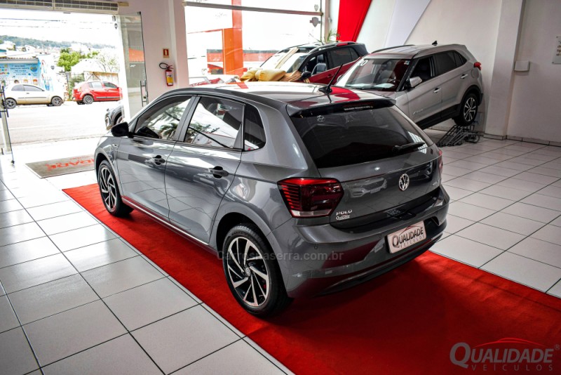 POLO 1.0	200 TSI HIGHLINE AUTOMÁTICO  - 2022 - SANTA CRUZ DO SUL