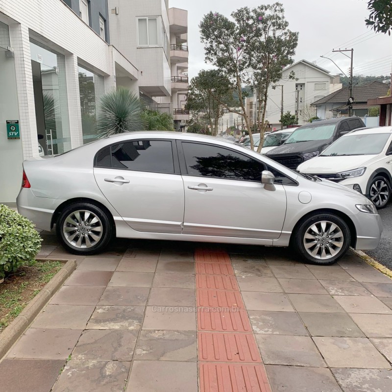 CIVIC 1.8 LXL 16V FLEX 4P MANUAL - 2010 - FLORES DA CUNHA