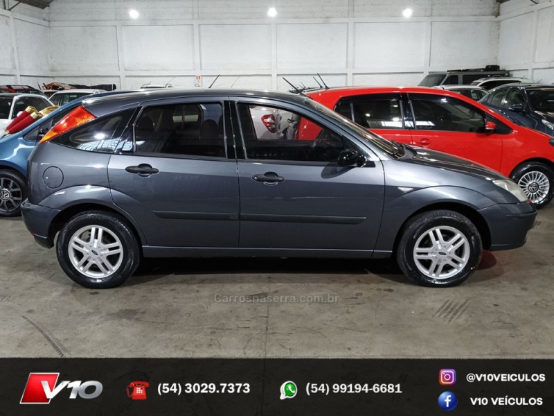 FOCUS 1.6 GL 8V GASOLINA 4P MANUAL - 2004 - CAXIAS DO SUL