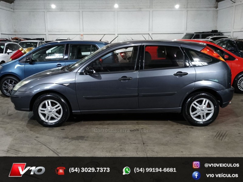 FOCUS 1.6 GL 8V GASOLINA 4P MANUAL - 2004 - CAXIAS DO SUL