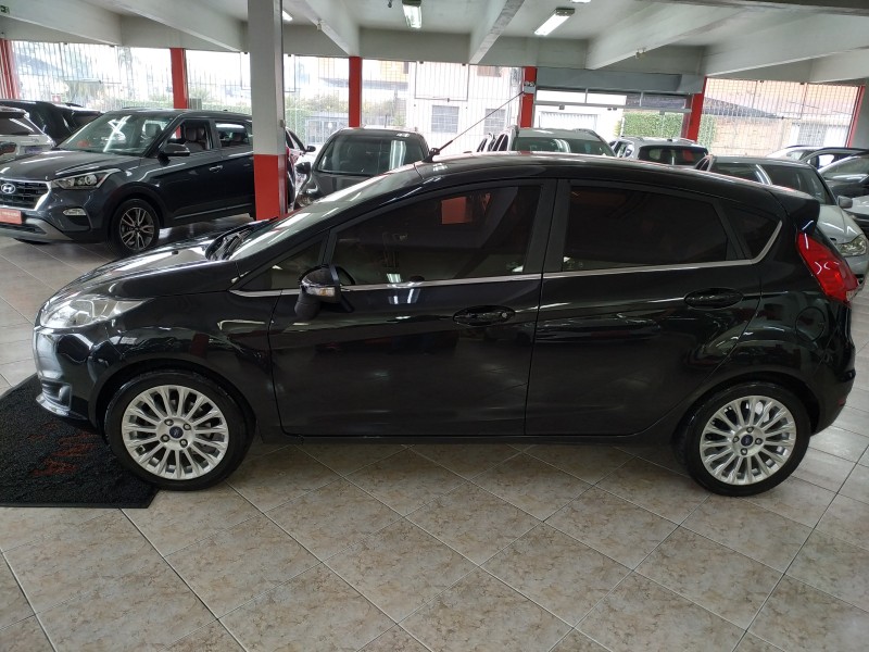 FIESTA 1.6 TITANIUM PLUS HATCH 16V FLEX 4P AUTOMÁTICO - 2017 - CAXIAS DO SUL