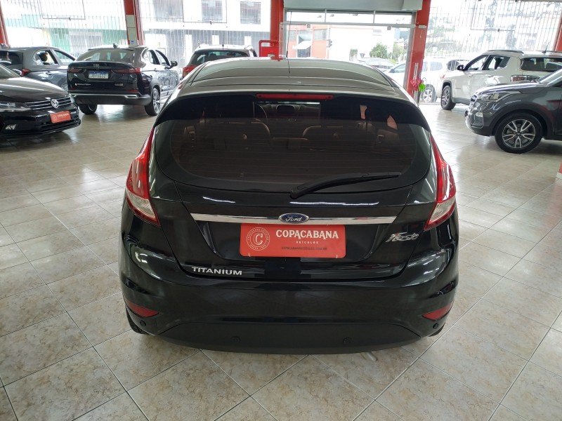 FIESTA 1.6 TITANIUM PLUS HATCH 16V FLEX 4P AUTOMÁTICO - 2017 - CAXIAS DO SUL