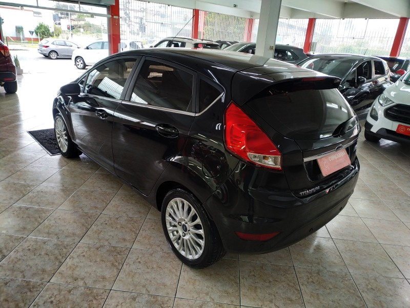 FIESTA 1.6 TITANIUM PLUS HATCH 16V FLEX 4P AUTOMÁTICO - 2017 - CAXIAS DO SUL