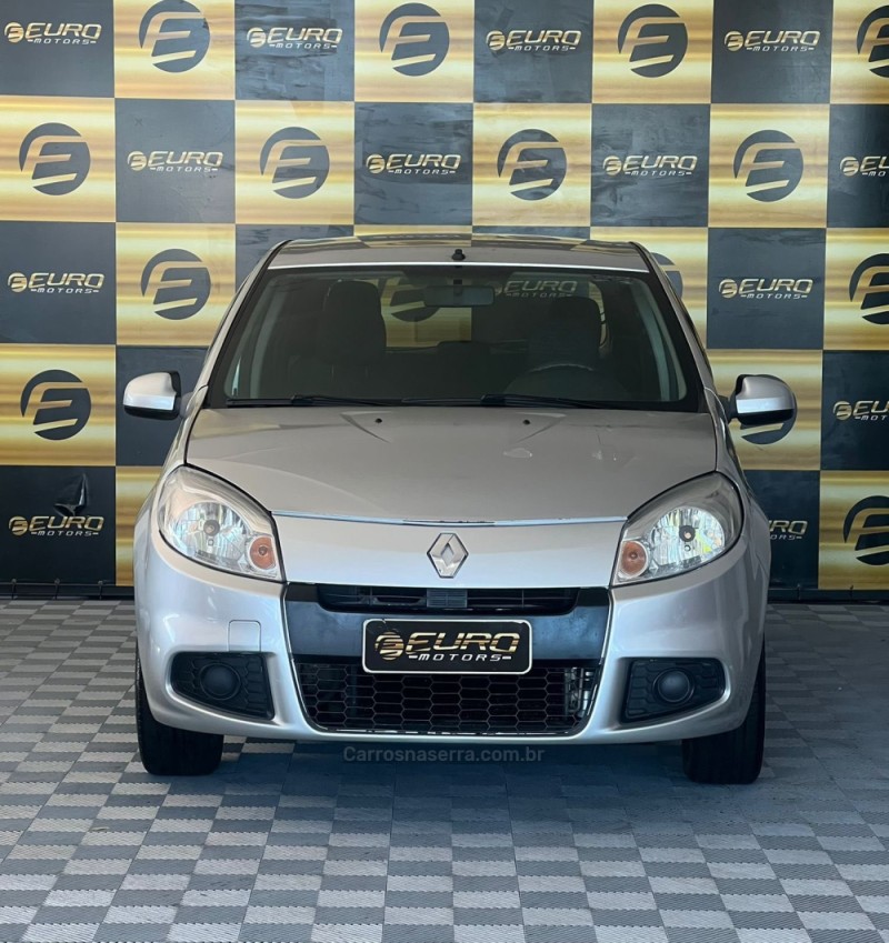 SANDERO 1.6 EXPRESSION 16V FLEX 4P MANUAL - 2011 - PORTãO