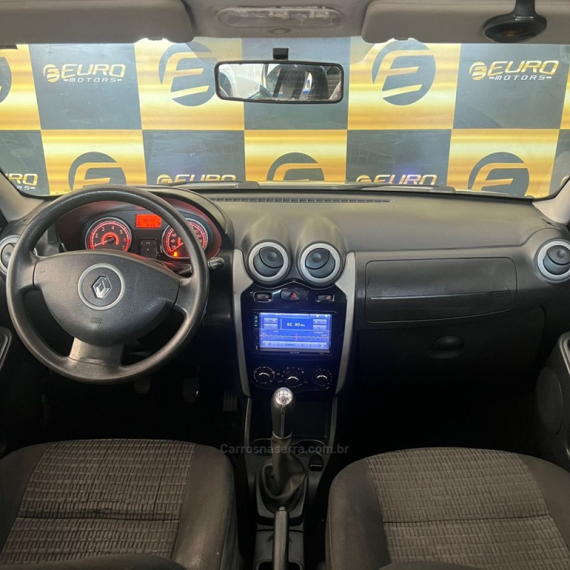 SANDERO 1.6 EXPRESSION 16V FLEX 4P MANUAL - 2011 - PORTãO